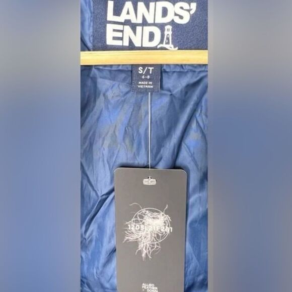Lands' End Blue Snowflake Print Zip Up Puffer Coat. Small. 6-8. 6. 8. NEW. - Picture 7 of 10